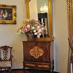 Queen Valery Hotel 3*