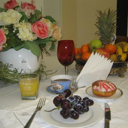 Queen Valery Hotel 3*
