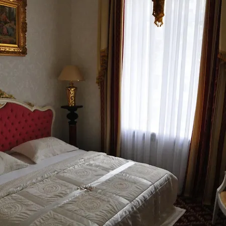 Otel Queen Valery 3*