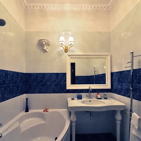 Queen Valery Hotel 3*
