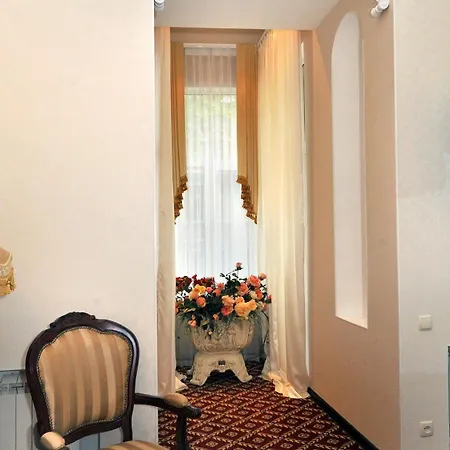 Hotel Queen Valery