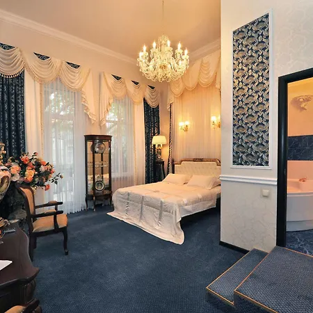 Hotell Queen Valery 3*