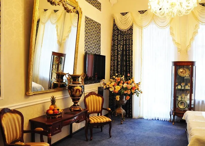 Hotel Queen Valery 3*