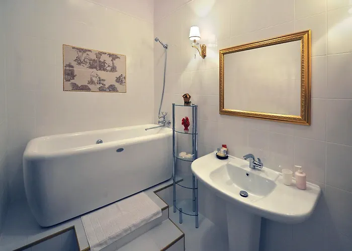 Hotel Queen Valery 3*