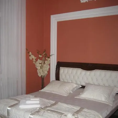 Hotel Queen Valery