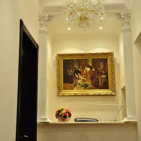 Hotel Queen Valery