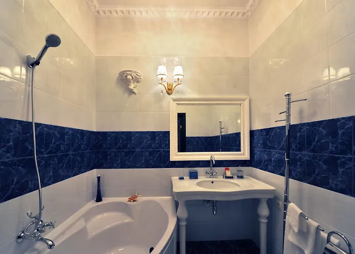 Queen Valery Hotel 3*